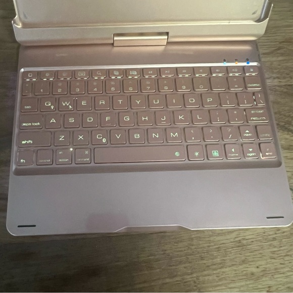 iPad Keyboard Case Wireless Bluetooth 9.7” Backlit Keyboard - Picture 9 of 11